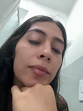 Snapshot of Sophie__Foxxx chatting on 09.21.25 Sophie Foxxx online show from 09.21.25