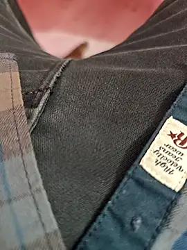 Snapshot of Newyork-couple chatting on 01.13.25 Newyork-couple online show from 01.13.25