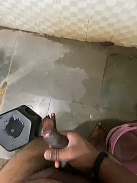 Snapshot of Honeydick7 chatting on 12.11.24 Honeydick7 online show from 12.11.24