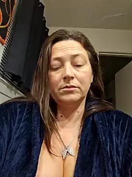 Snapshot of angelbaby1998 chatting on 12.17.24 angelbaby1998 online show from 12.17.24