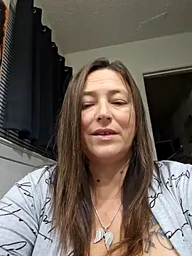 Snapshot of angelbaby1998 chatting on 12.22.24 angelbaby1998 online show from 12.22.24