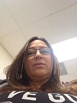 Snapshot of angelbaby1998 chatting on 01.18.25 angelbaby1998 online show from 01.18.25