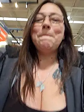 Snapshot of angelbaby1998 chatting on 03.05.25 angelbaby1998 online show from 03.05.25