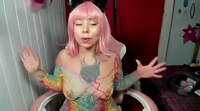 Snapshot of Diosagata chatting on 03.10.25 Diosagata online show from 03.10.25