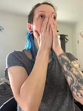 Snapshot of MissCumberdale chatting on 01.05.25 MissCumberdale online show from 01.05.25