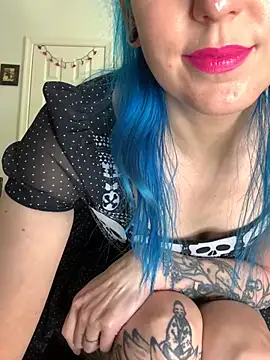 Snapshot of MissCumberdale chatting on 02.15.25 MissCumberdale online show from 02.15.25