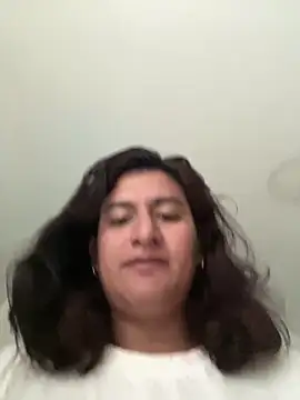 Snapshot of ari_artis chatting on 01.24.25 ari artis online show from 01.24.25