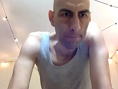 Snapshot of HandsomeAlfie chatting on 09.27.25 HandsomeAlfie online show from 09.27.25