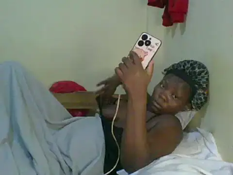 Snapshot of sweet-frida22 chatting on 03.03.25 sweet-frida22 online show from 03.03.25