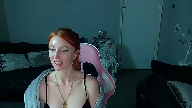 Snapshot of Red_firesquirt chatting on 12.14.24 Red firesquirt online show from 12.14.24