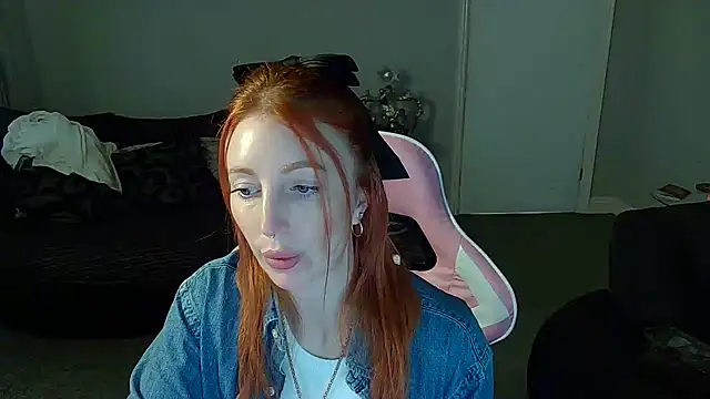 Snapshot of Red_firesquirt chatting on 01.13.25 Red firesquirt online show from 01.13.25