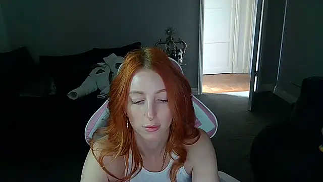 Snapshot of Red_firesquirt chatting on 03.20.25 Red firesquirt online show from 03.20.25