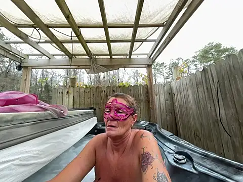 Snapshot of prainxxx22 chatting on 12.19.24 prainxxx22 online show from 12.19.24