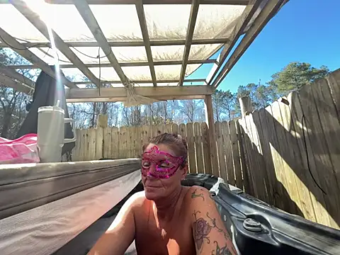 Snapshot of prainxxx22 chatting on 02.28.25 prainxxx22 online show from 02.28.25