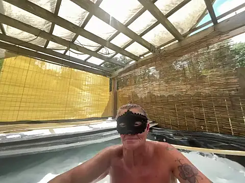 Snapshot of prainxxx22 chatting on 10.02.25 prainxxx22 online show from 10.02.25