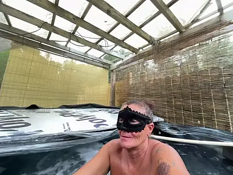 Snapshot of prainxxx22 chatting on 10.11.25 prainxxx22 online show from 10.11.25