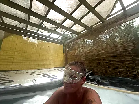 Snapshot of prainxxx22 chatting on 10.13.25 prainxxx22 online show from 10.13.25