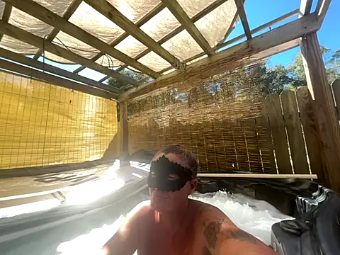 Snapshot of prainxxx22 chatting on 10.15.25 prainxxx22 online show from 10.15.25