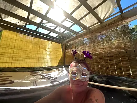 Snapshot of prainxxx22 chatting on 10.23.25 prainxxx22 online show from 10.23.25