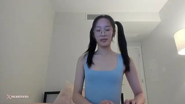 Snapshot of secretgirlfriendxo chatting on 12.29.24 secretgirlfriendxo online show from 12.29.24