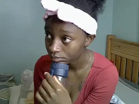 Snapshot of Enkarxx chatting on 03.21.25 Enkarxx online show from 03.21.25