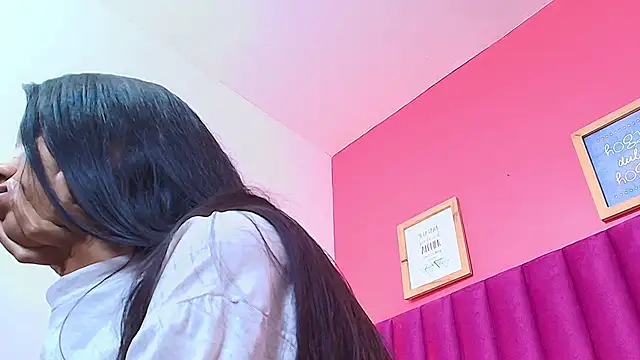 Snapshot of littlee_emilyy_ chatting on 01.28.25 littlee emilyy  online show from 01.28.25