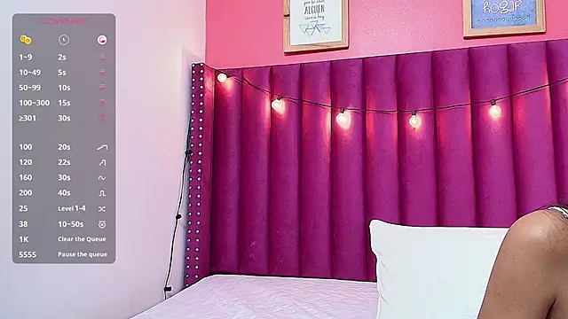 Snapshot of littlee_emilyy_ chatting on 02.21.25 littlee emilyy  online show from 02.21.25