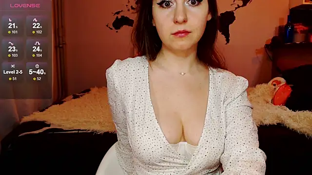 Snapshot of missgenevaonceagain_ chatting on 02.19.25 missgenevaonceagain  online show from 02.19.25