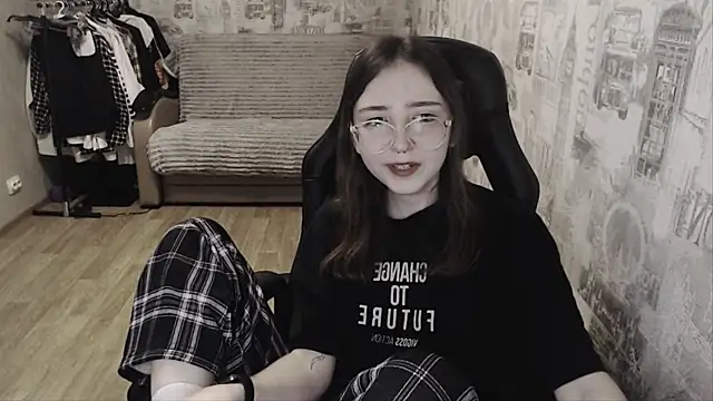 AmeliaKamishiro online show from 01.13.25