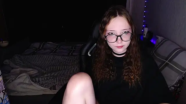 Snapshot of AmeliaKamishiro chatting on 11.10.25 AmeliaKamishiro online show from 11.10.25