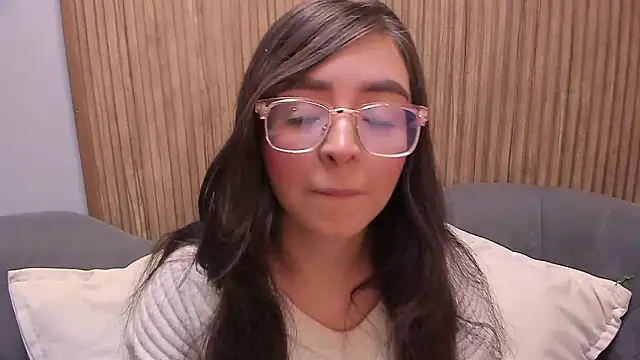 Snapshot of Eva_Macalliter chatting on 12.07.24 Eva Macalliter online show from 12.07.24