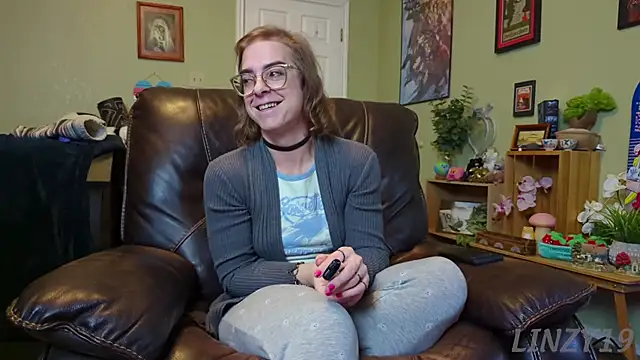 Snapshot of Linzy_19 chatting on 01.30.25 Linzy 19 online show from 01.30.25