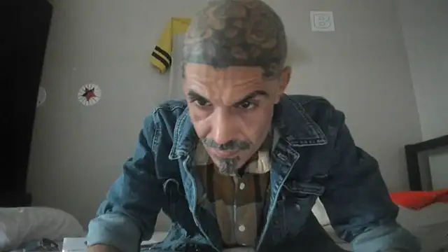 Snapshot of RoosterWabbit chatting on 11.09.25 RoosterWabbit online show from 11.09.25