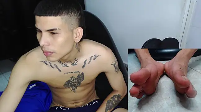 Snapshot of hot_king20 chatting on 02.08.25 hot king20 online show from 02.08.25