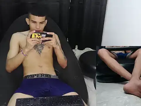 Snapshot of hot_king20 chatting on 02.18.25 hot king20 online show from 02.18.25