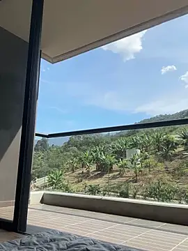 Snapshot of Helenbronwx chatting on 01.15.25 Helenbronwx online show from 01.15.25