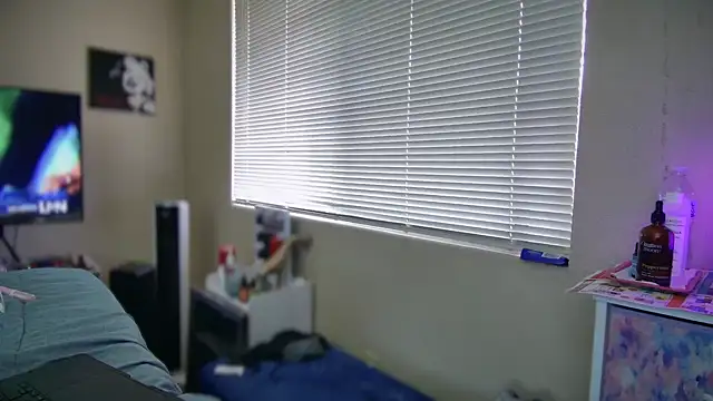 Snapshot of Yagurl__west chatting on 02.13.25 Yagurl west online show from 02.13.25