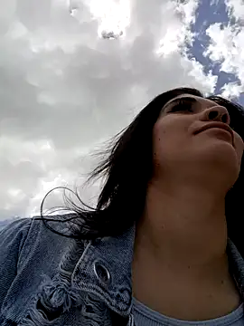 Snapshot of ambar-adaams chatting on 12.19.24 ambar-adaams online show from 12.19.24