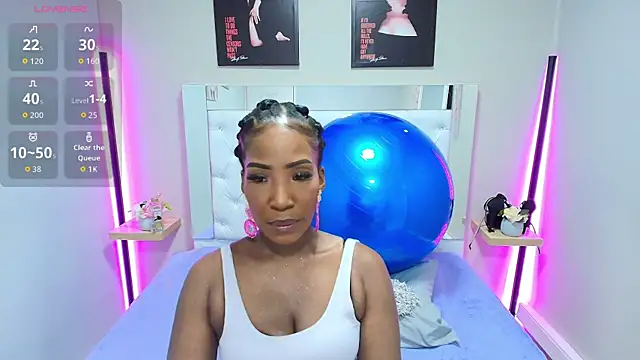 Snapshot of kimmturner chatting on 09.19.25 kimmturner online show from 09.19.25