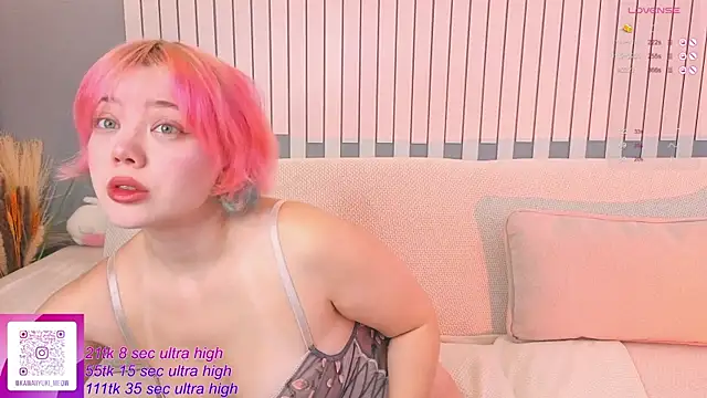 Snapshot of __KawaiiYuki__ chatting on 10.10.25   KawaiiYuki   online show from 10.10.25