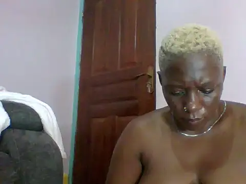 Snapshot of Poisonous_Ivy chatting on 12.12.24 Poisonous Ivy online show from 12.12.24