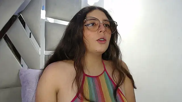 Snapshot of Paola_Lyon_ chatting on 01.14.25 Paola Lyon online show from 01.14.25