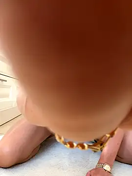 Snapshot of Kate-monroe chatting on 09.16.25 Kate-monroe online show from 09.16.25