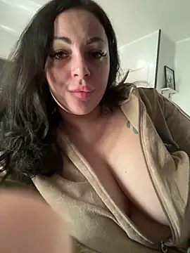 Snapshot of Chloe_Ricci chatting on 12.02.24 Chloe Ricci online show from 12.02.24