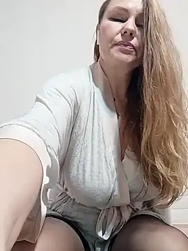 Snapshot of SexyMichellexo chatting on 11.05.25 SexyMichellexo online show from 11.05.25