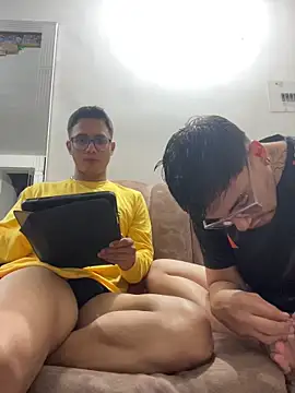 Snapshot of xTommy_Steigerx chatting on 10.28.25 xTommy Steigerx online show from 10.28.25
