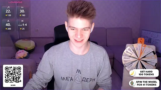 Snapshot of dantebigboi300 chatting on 12.26.24 dantebigboi300 online show from 12.26.24