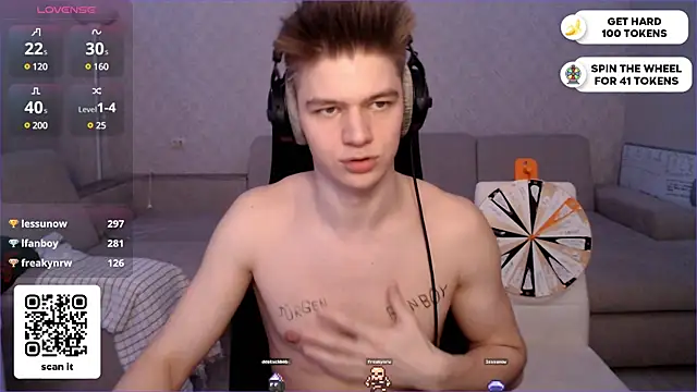 Snapshot of dantebigboi300 chatting on 01.03.25 dantebigboi300 online show from 01.03.25