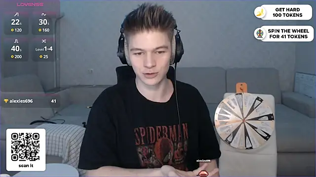 Snapshot of dantebigboi300 chatting on 01.05.25 dantebigboi300 online show from 01.05.25