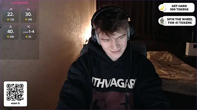 Snapshot of dantebigboi300 chatting on 02.09.25 dantebigboi300 online show from 02.09.25